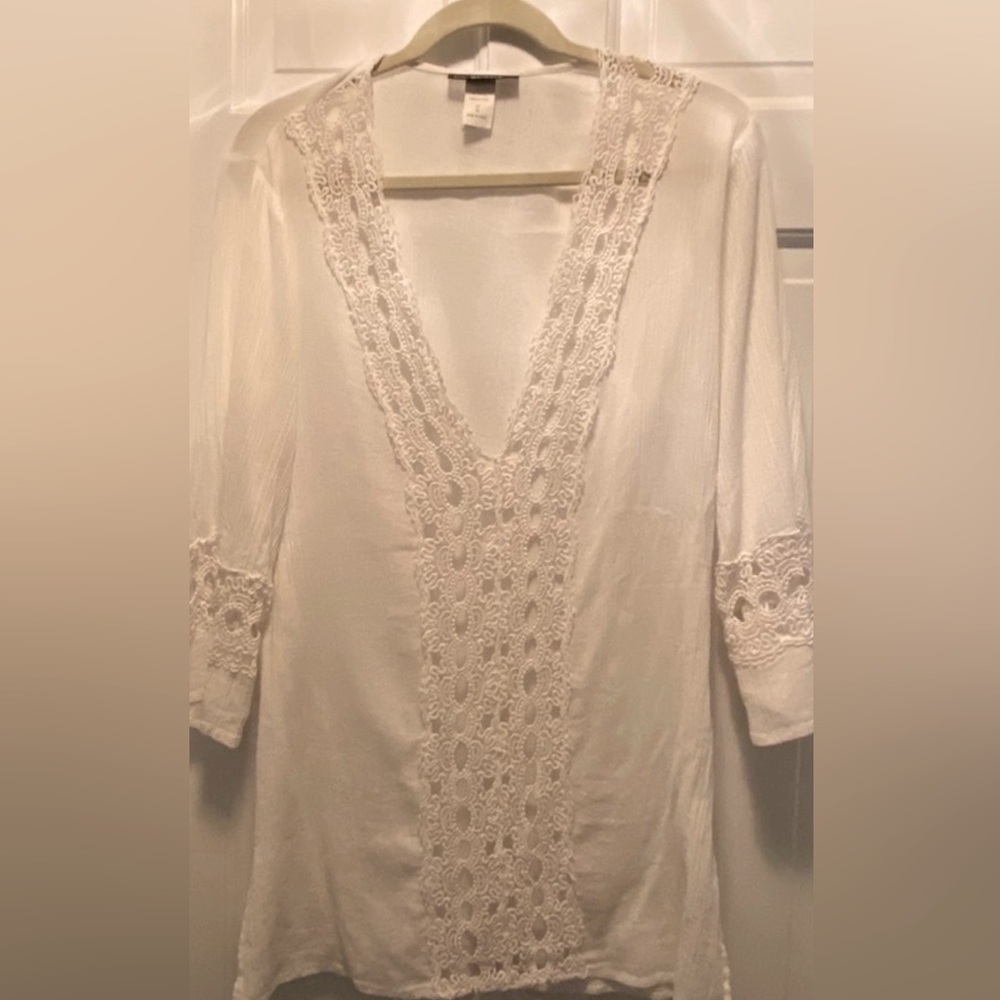 La Blanca beach cover up.